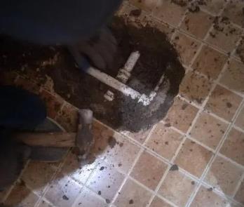 义马卫生间漏水维修公司为您分享下卫生间渗水如何处理及注意事项